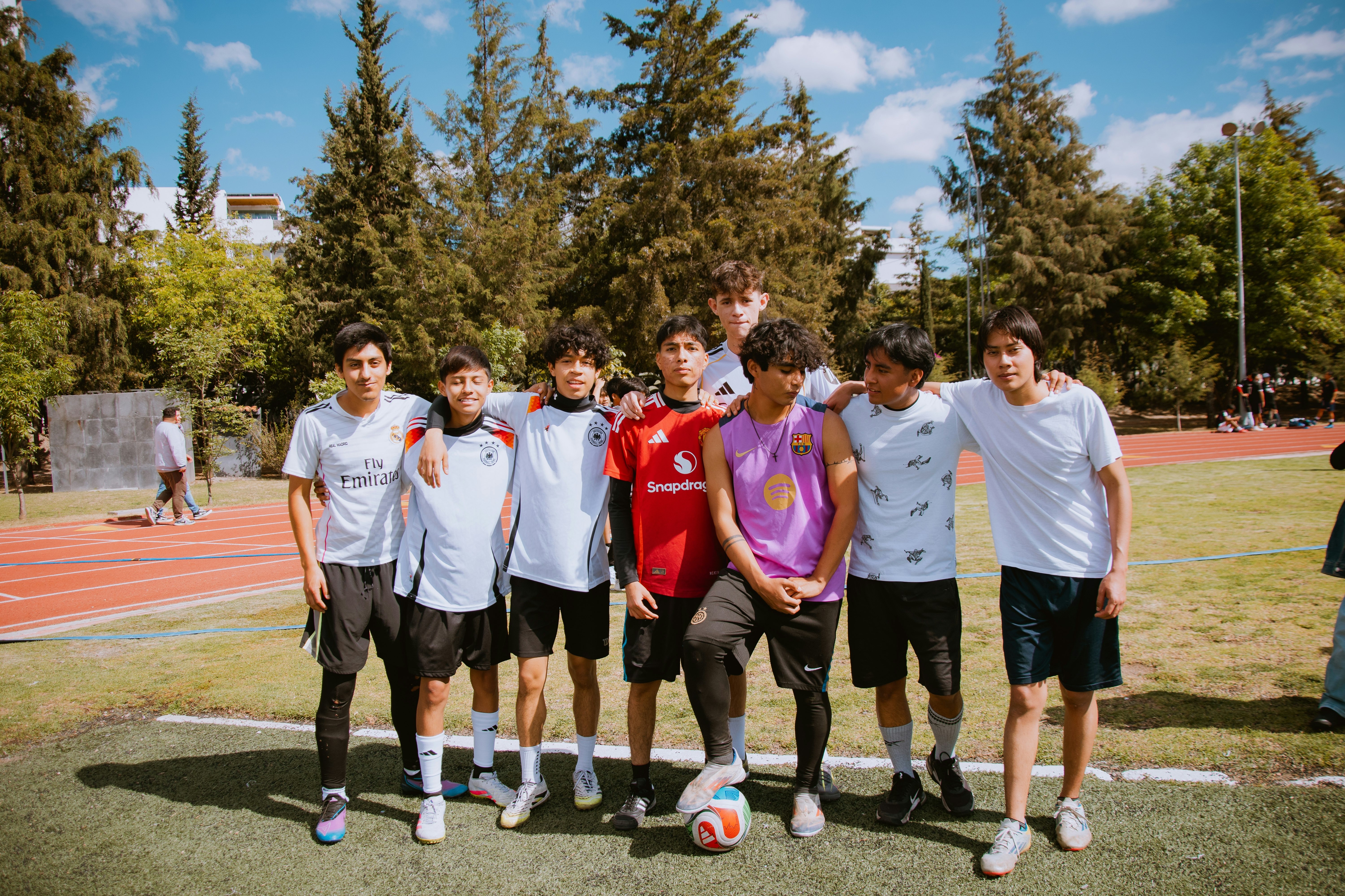 [天下足球]力擒黑马 斯图加特夺得德国杯