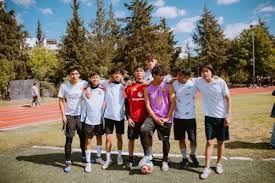 我一直都觉得，只要詹姆斯没退役，他就全明星首发，今年这是要变了吗？另外，英格拉姆最近要继续努力呀，职业生涯第二次全明星有望！